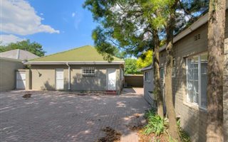 200 m² Office Space in Parkhurst