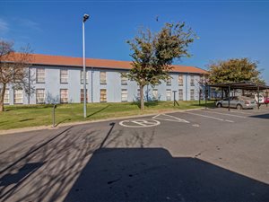 2 Bed Apartment in Commercia