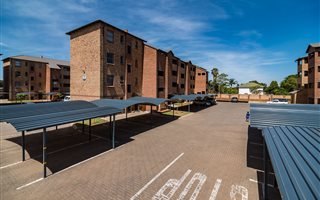 2 Bedroom Apartment in Mnandi AH
