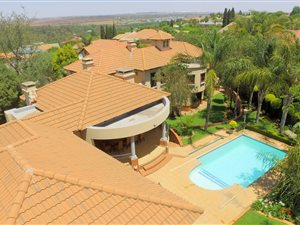 7 Bed House in Cornwall Hill