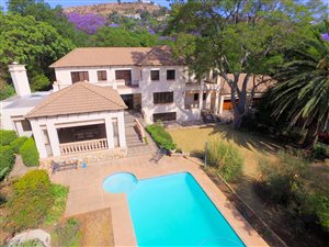 8 Bed House in Northcliff