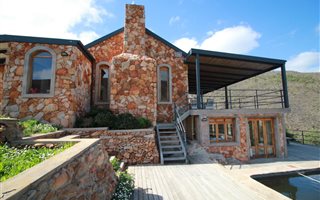 839 ha Farm in Uniondale