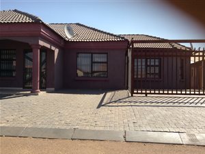 3 Bed House in Payneville