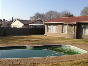 3 Bed House in Dalpark Ext 9&11