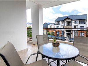 2 Bed Apartment in Blyde Riverwalk Estate