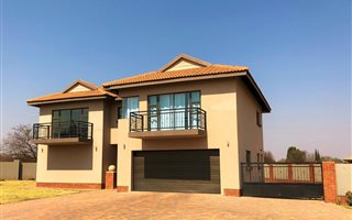 3 Bedroom House in Lifestyle Estate