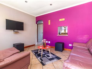 2 Bed House in Kensington