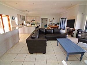 4 Bed House in Kingswood Golf Estate