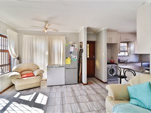 3 Bed House in Overbaakens