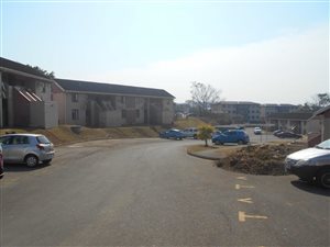 2 Bed Apartment in Bellair