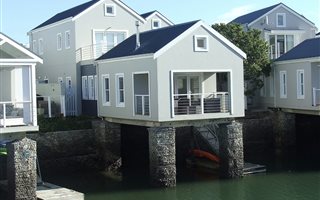 2 Bedroom House in Thesen Islands