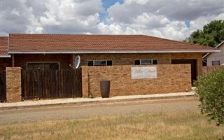 2 Bedroom Townhouse in Dealesville