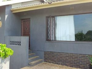 3 Bed House in Panorama