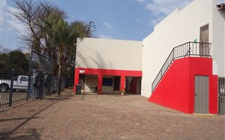 1961 m² Industrial space in Queenswood
