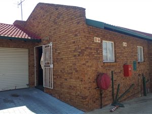 2 Bed Townhouse in Birchleigh
