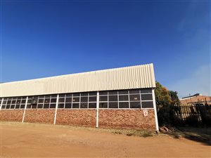 700 m² Industrial space in Klerksoord