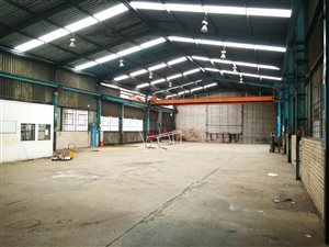 1020 m² Industrial space in Delville