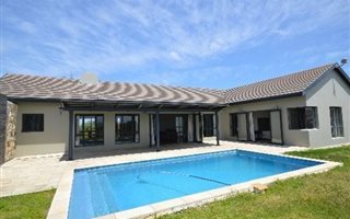 3 Bedroom House in Pezula Golf Estate