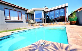 3 Bedroom Townhouse in Thatchfield