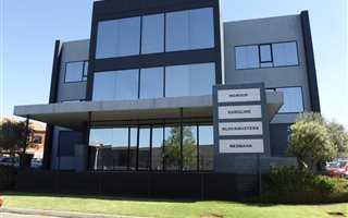 400 m² Office Space in Noordwyk
