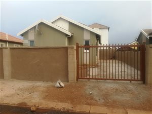 3 Bed House in Rosslyn