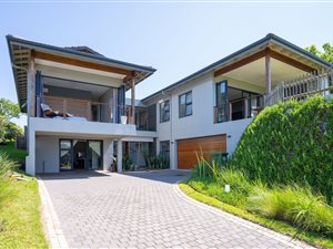 5 Bed House in Brettenwood Coastal Estate