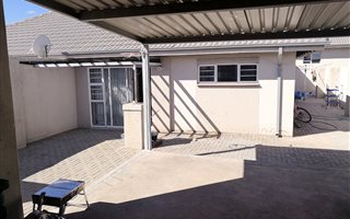 3 Bedroom Townhouse in Highveld Park