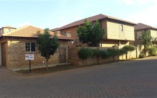 3 Bedroom Townhouse in Tijger Valley and surrounds