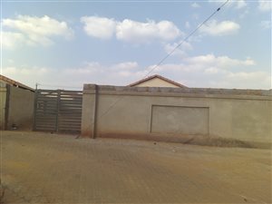 3 Bed House in Protea Glen