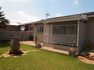 3 Bed House in Klopperpark
