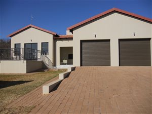 3 Bed House in Kameeldrift