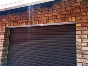 2 Bed Apartment in Doornpoort and surrounds