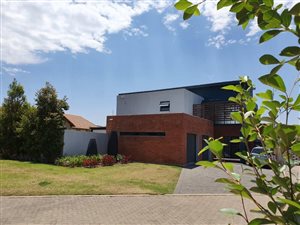 3 Bed House in Midlands Estate