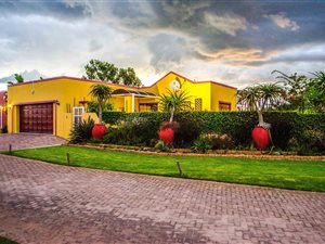 3 Bed House in Eike Park