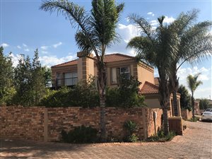 3 Bedroom Townhouse in Kyalami