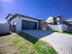 3 Bed House in The Hills