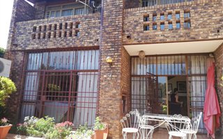 3 Bedroom Duplex in Bedford Park