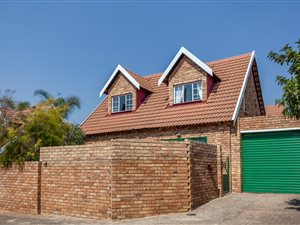 2 Bed Townhouse in Bromhof