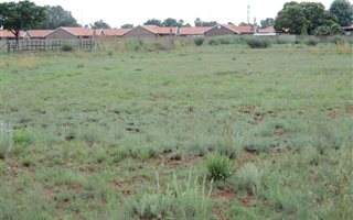 1007 m² Land available in Kookrus