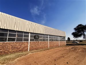 700 m² Industrial space in Rosslyn