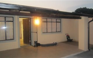 2 Bedroom House in Daspoort