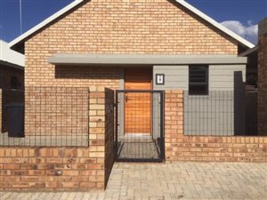 3 Bedroom Simplex in Die Bult