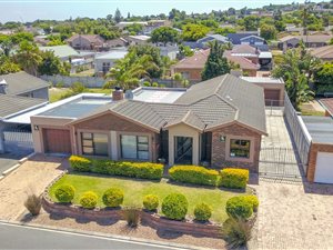 4 Bed House in De Oude Spruit