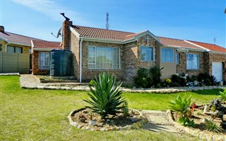 2 Bedroom House in Dana Bay