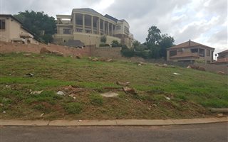 1049 m² Land available in Safari Gardens