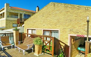 2 Bedroom Apartment in Hartenbos Heuwels