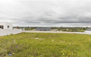 670 m² Land available in Mont Fleur Mountain Estate