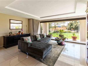 4 Bed House in Ebotse Estate