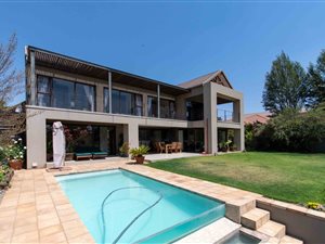 4 Bed House in Ebotse Estate