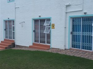 3 Bed House in Paradise Beach